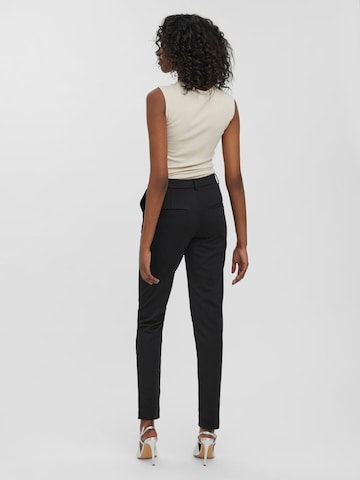 VERO MODA Tapered Παντελόνι 'Lucca Lilith' σε μαύρο
