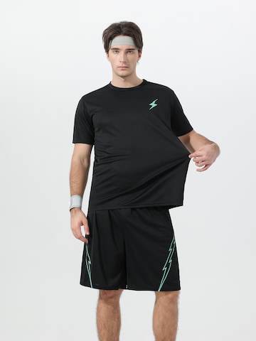 YOUTHUP Tracksuit in Black