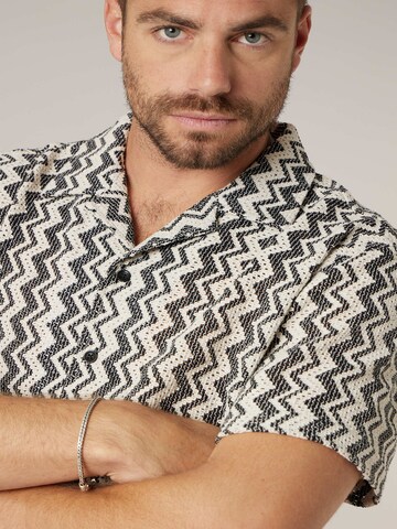 Deeluxe Regular Fit Hemd 'Badoxy' in Schwarz