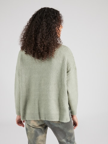 ABOUT YOU Sweater 'Maxi' in Green