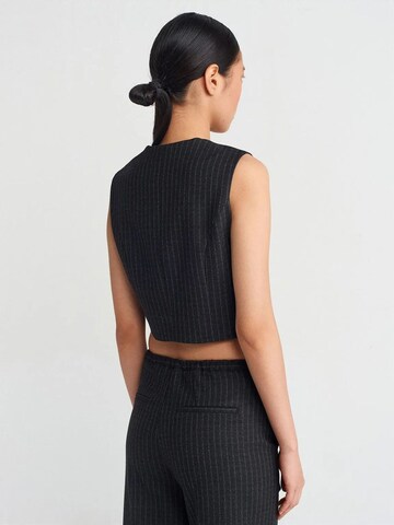 Dilvin Vest 'Westen' in Black
