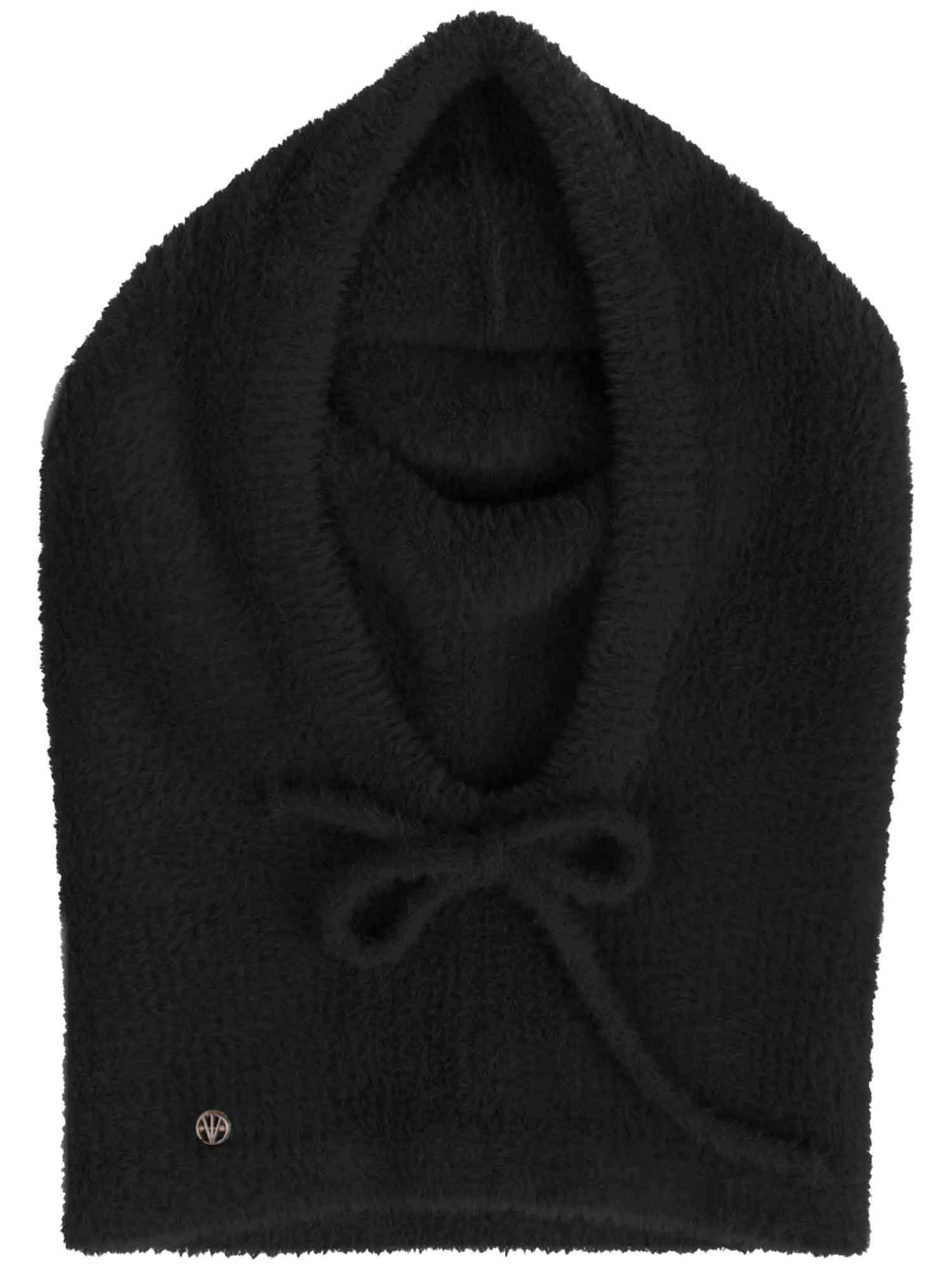 LOEVENICH Beanie in Black: front