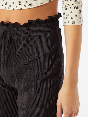 regular Pantaloni di Miss Selfridge in nero