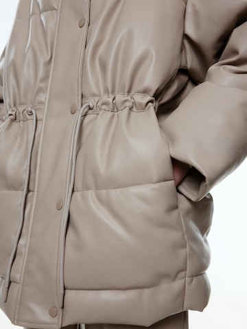 Veste d’hiver 'Kea' EDITED en beige