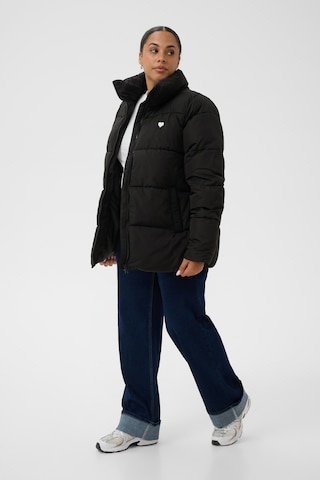 KAFFE CURVE Übergangsjacke in Schwarz