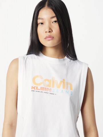 Haut Calvin Klein Jeans en blanc