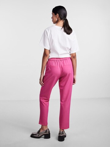 PIECES Regular Broek 'BOSS' in Roze