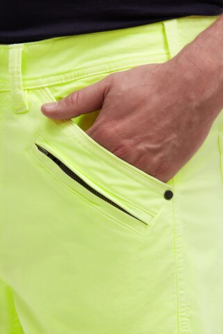 CAMP DAVID Regular Pants in Green