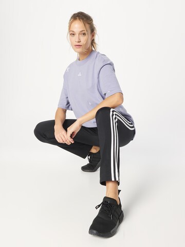 purpurinė ADIDAS SPORTSWEAR Sportiniai marškinėliai 'friend With Healing Crystals Inspired Graphics'