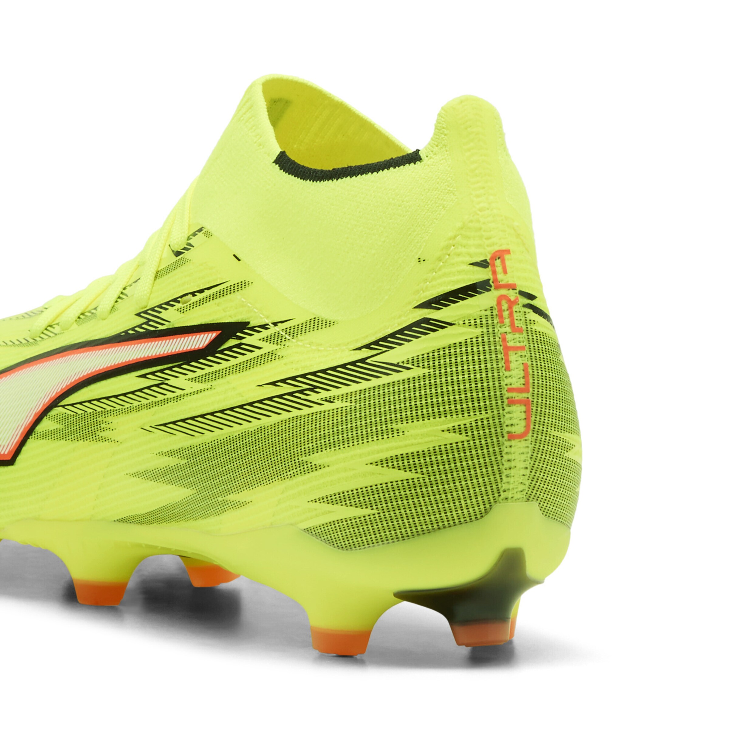 PUMA Soccer shoe 'Ultra 6 Match+' in Yellow