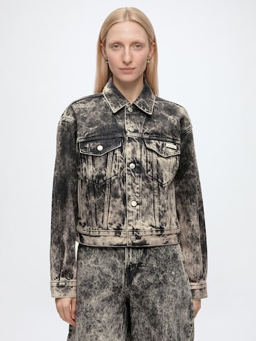 Calvin Klein Jeans - Chaqueta de entretiempo '90s' en negro: frente