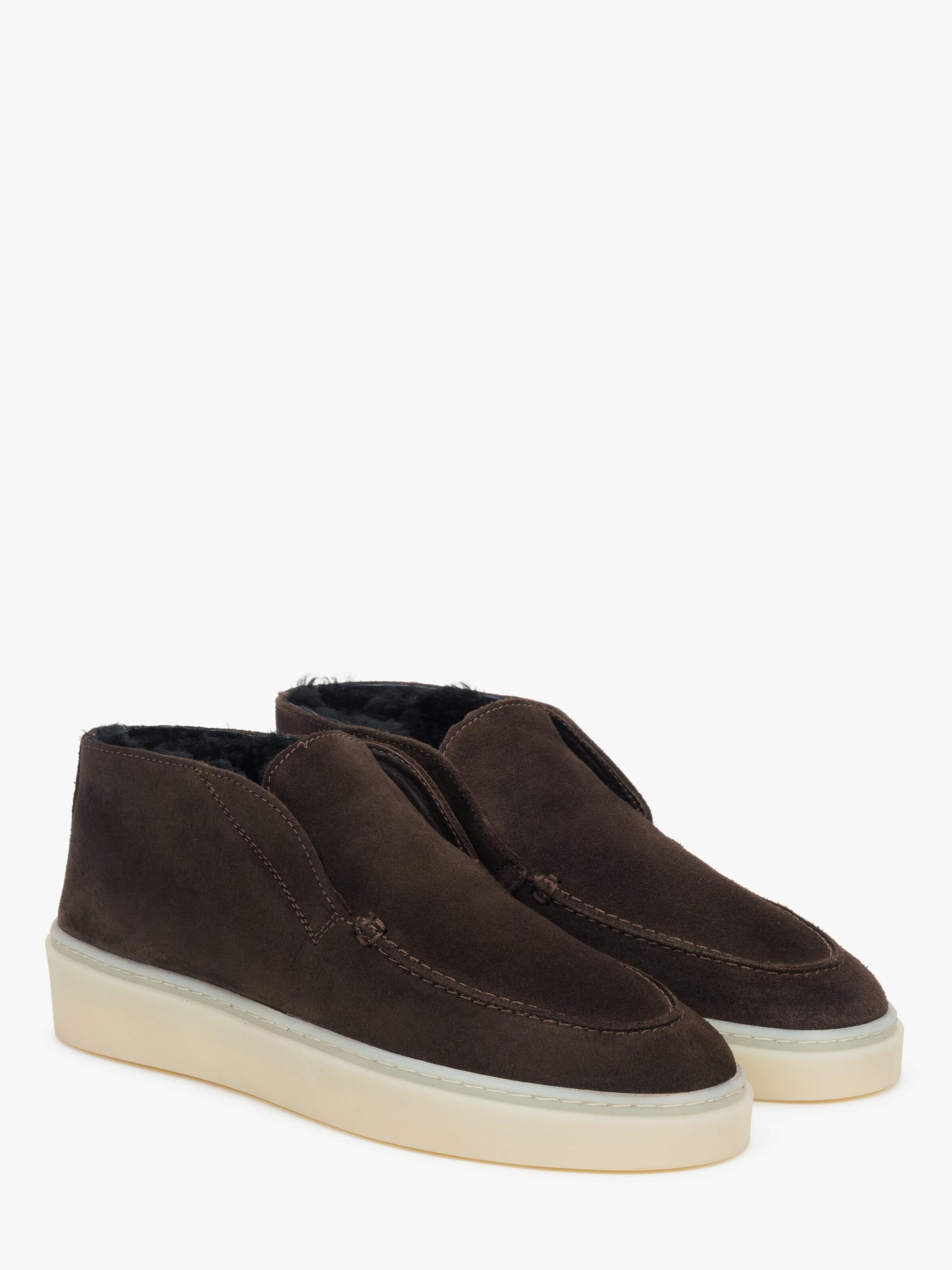 Estro Classic Flats in Brown