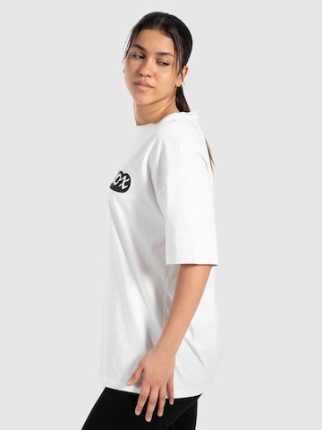 T-Shirt fonctionnel 'Macey' Smilodox en beige