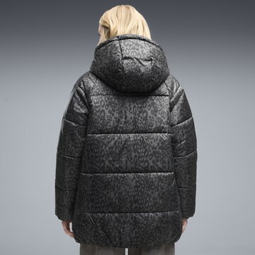PUMA Jacke in Schwarz