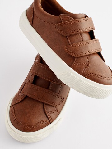 Baskets Next en marron