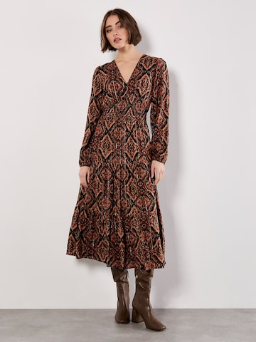 Apricot Dress 'Smock Waist Tiered' in Red: front