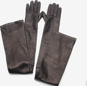 CHANEL Gloves in L in Black: front