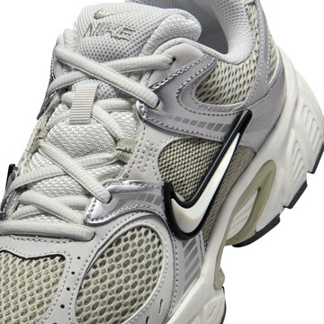 NIKE Sneaker 'V5 RNR' in Silber