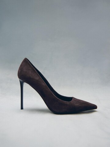 Estro Pumps 'Estro ER00118169' in Braun