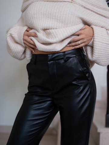 évasé Pantalon MYLAVIE by Sarah Harrison en noir