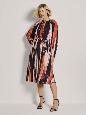 MADELEINE Jurk in Rood: voorkant