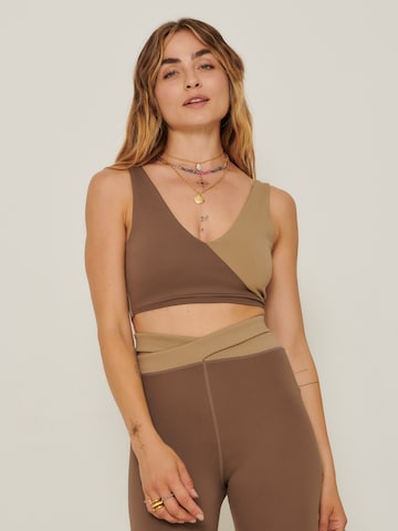 ABOUT YOU x Sofia Tsakiridou Top 'Claire' in Brown