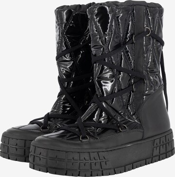 faina Snow Boots in Black