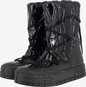 faina Snow Boots in Black