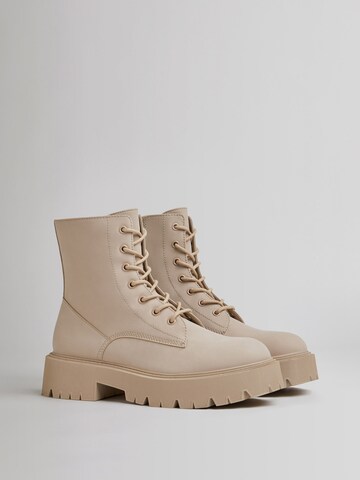 Bershka Stiefelette in Beige