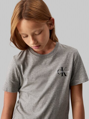 Calvin Klein Jeans T-Shirt in Grau