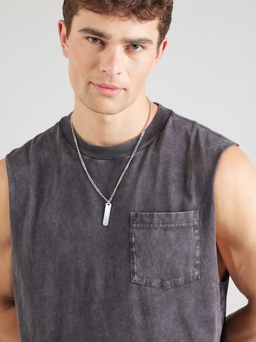 HOLLISTER Тениска в черно