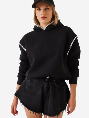 Bianco Lucci Sweatshirt in Schwarz
