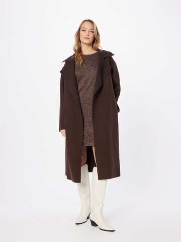 ZABAIONE Kleid 'Suri' in Braun