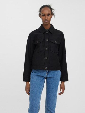 Veste mi-saison 'Fortune Ally' VERO MODA en noir : devant