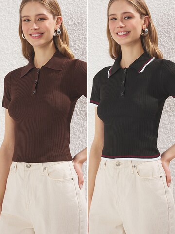 Trendyol Свитер в Коричневый: спереди