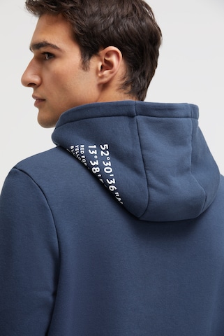 CAMP DAVID Sweatshirt in Blue
