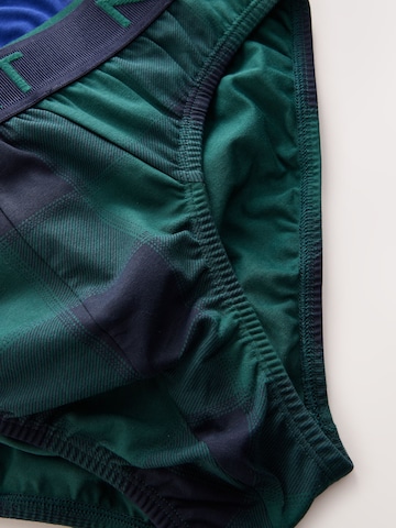 Next Slip in Blau