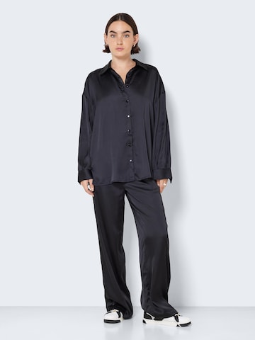 Noisy may Bluse 'SASA' in Schwarz