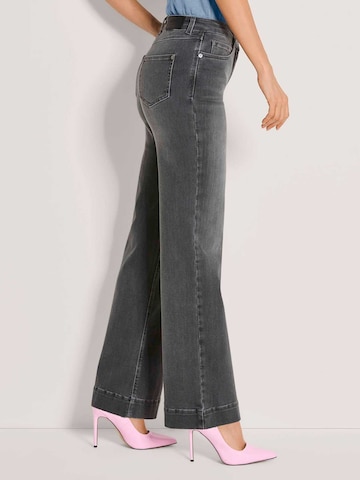 MADELEINE Loosefit Jeans in Grijs