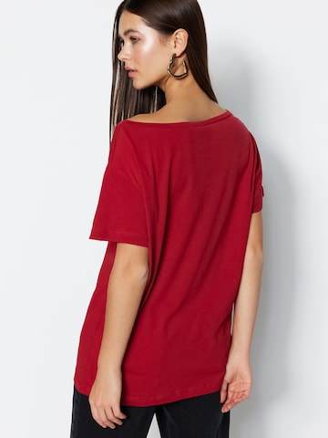 Tricou de la Trendyol pe roșu