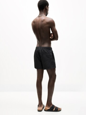 Shorts de bain Pull&Bear en noir