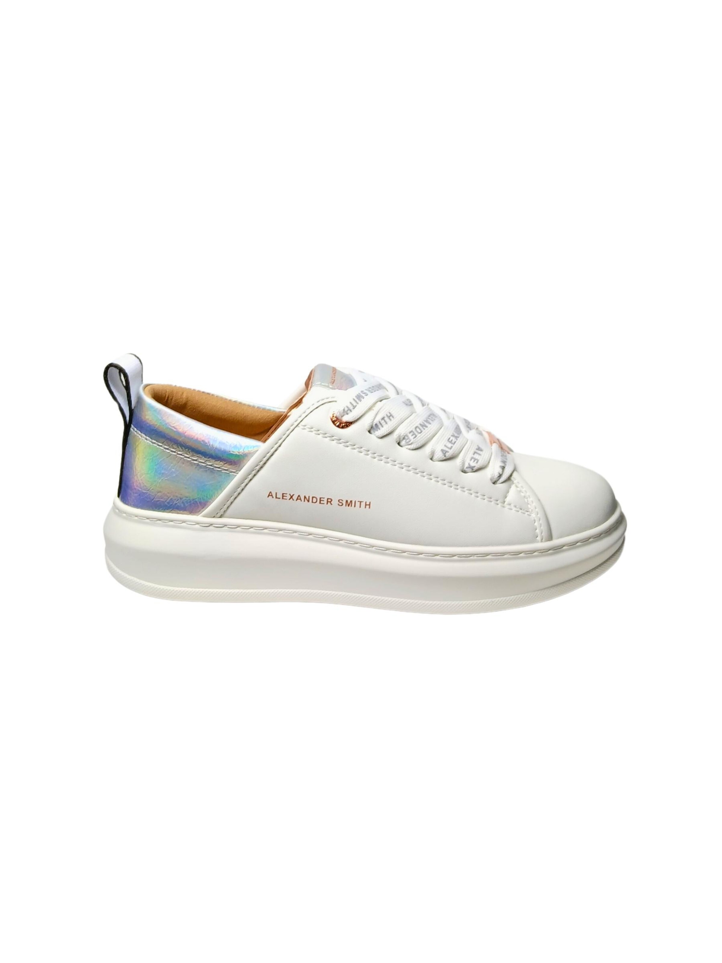 Alexander Smith Sneakers in White: front