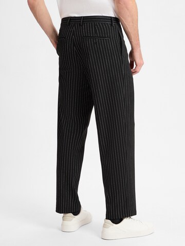 Regular Pantalon à pince Finshley & Harding London en noir