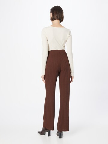 Regular Pantalon NLY by Nelly en marron