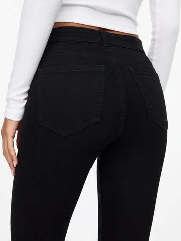 Pull&Bear Flared Jeans in Black