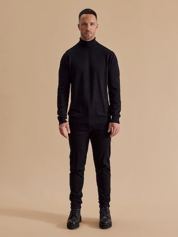 DAN FOX APPAREL Pullover 'Jasper' in Schwarz