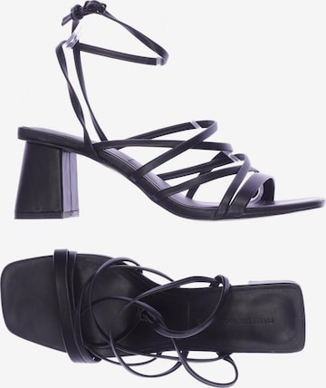 Pull&Bear Sandalen 40 in Schwarz: Vorderseite