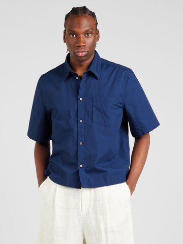 Fit confort Chemise 'Tom' WEEKDAY en bleu : devant