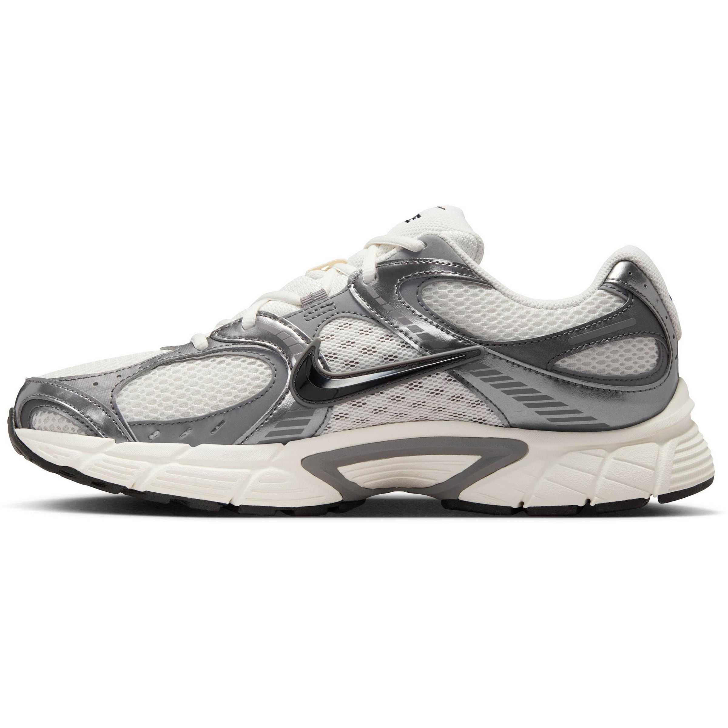 Nike Sportswear Sneakers 'V5 RNR' in Grey: front