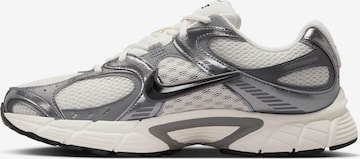 Nike Sportswear Sneaker 'V5 RNR' in Grau: Vorderseite